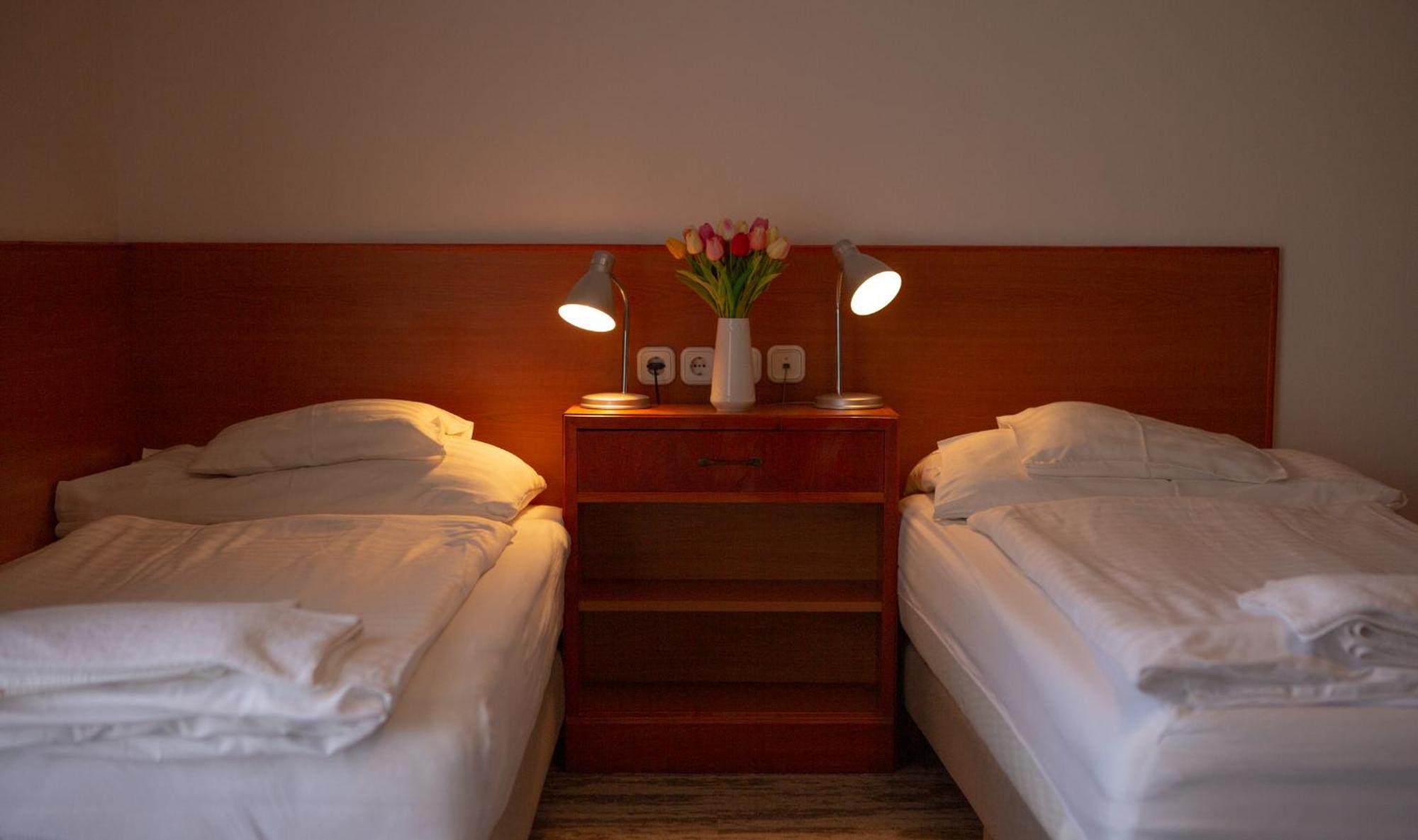 Hotel Ovit Keszthely Extérieur photo