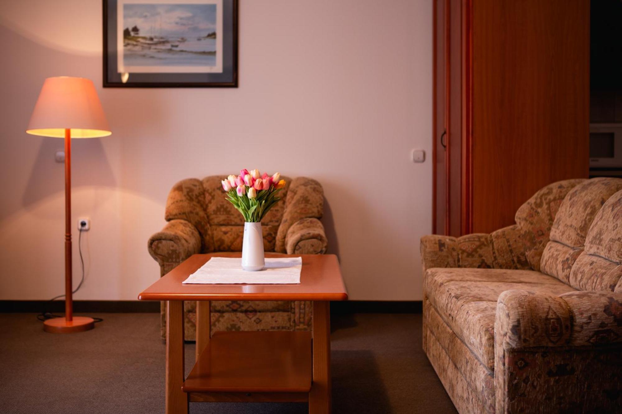 Hotel Ovit Keszthely Extérieur photo