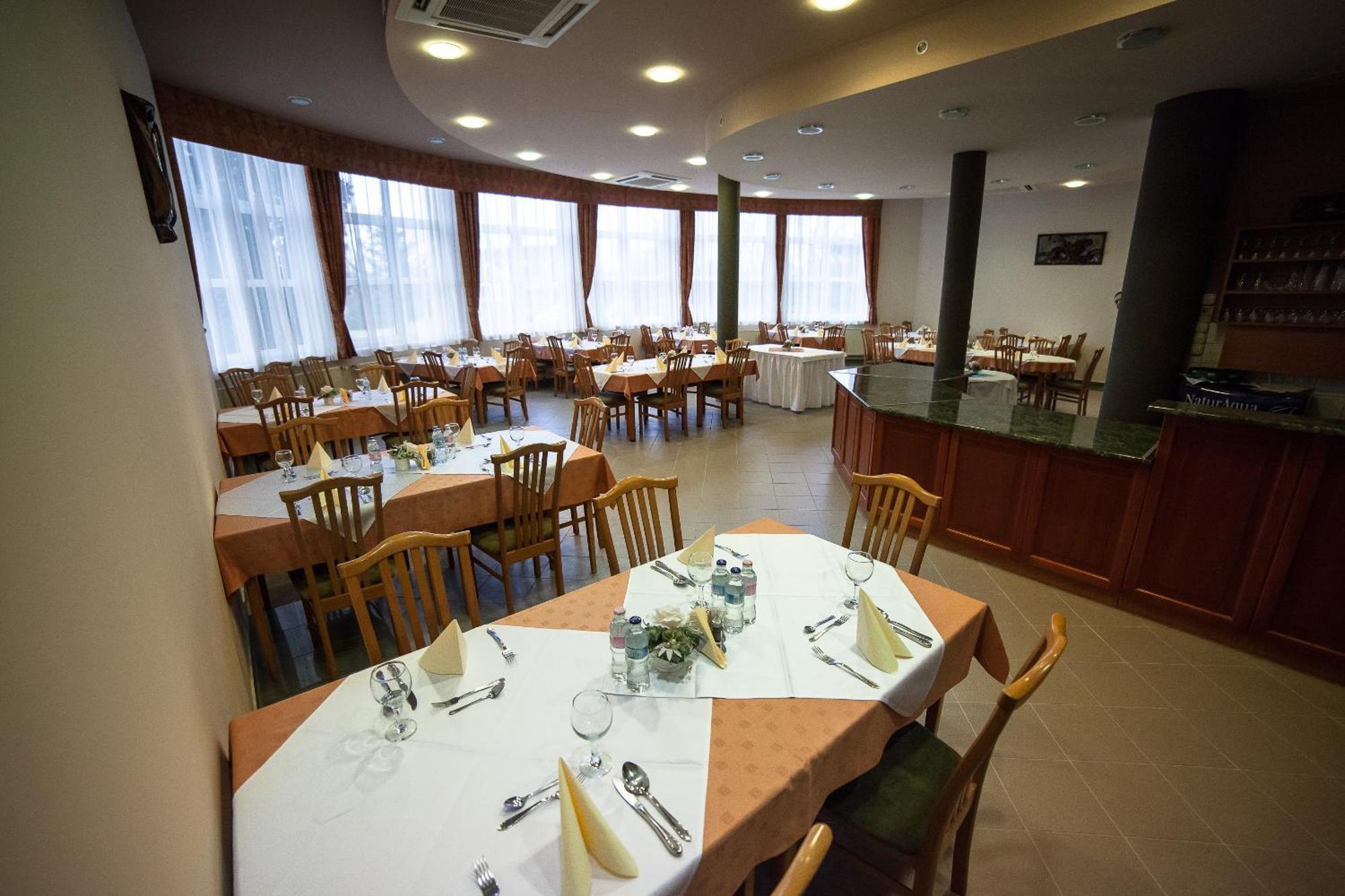 Hotel Ovit Keszthely Extérieur photo