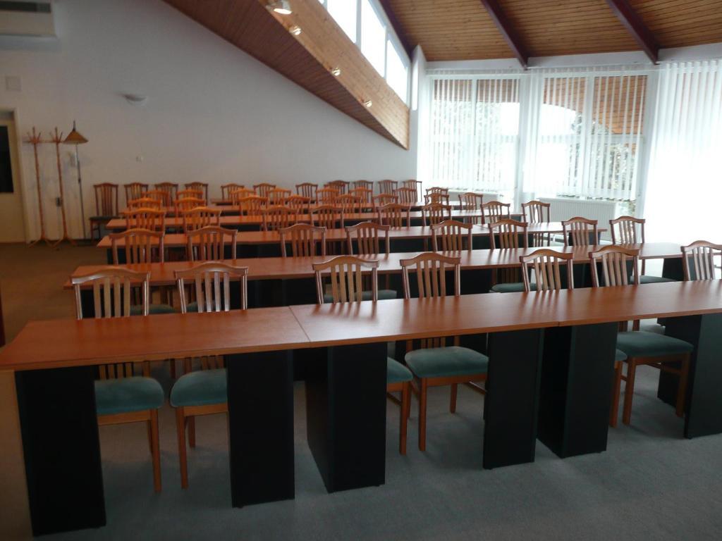 Hotel Ovit Keszthely Extérieur photo