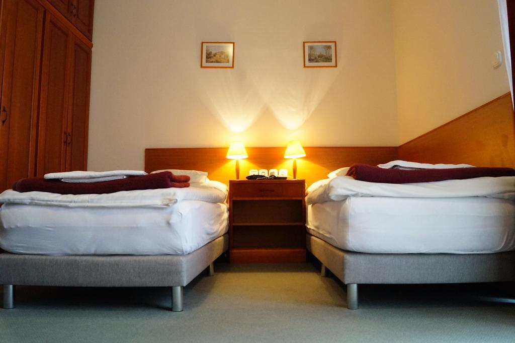 Hotel Ovit Keszthely Extérieur photo